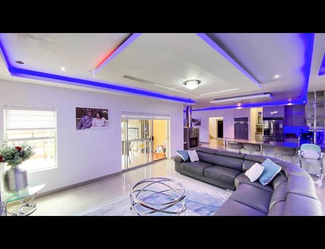 4 BEDROOM HOUSE FOR SALE IN NINAPARK